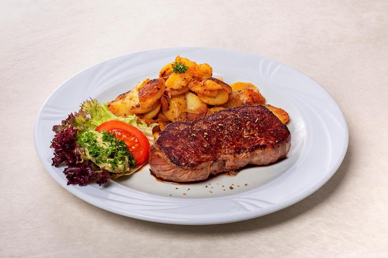Hotel & Restaurant Sichelschmiede ไฟรบวร์กอิมไบรส์เกา ภายนอก รูปภาพ